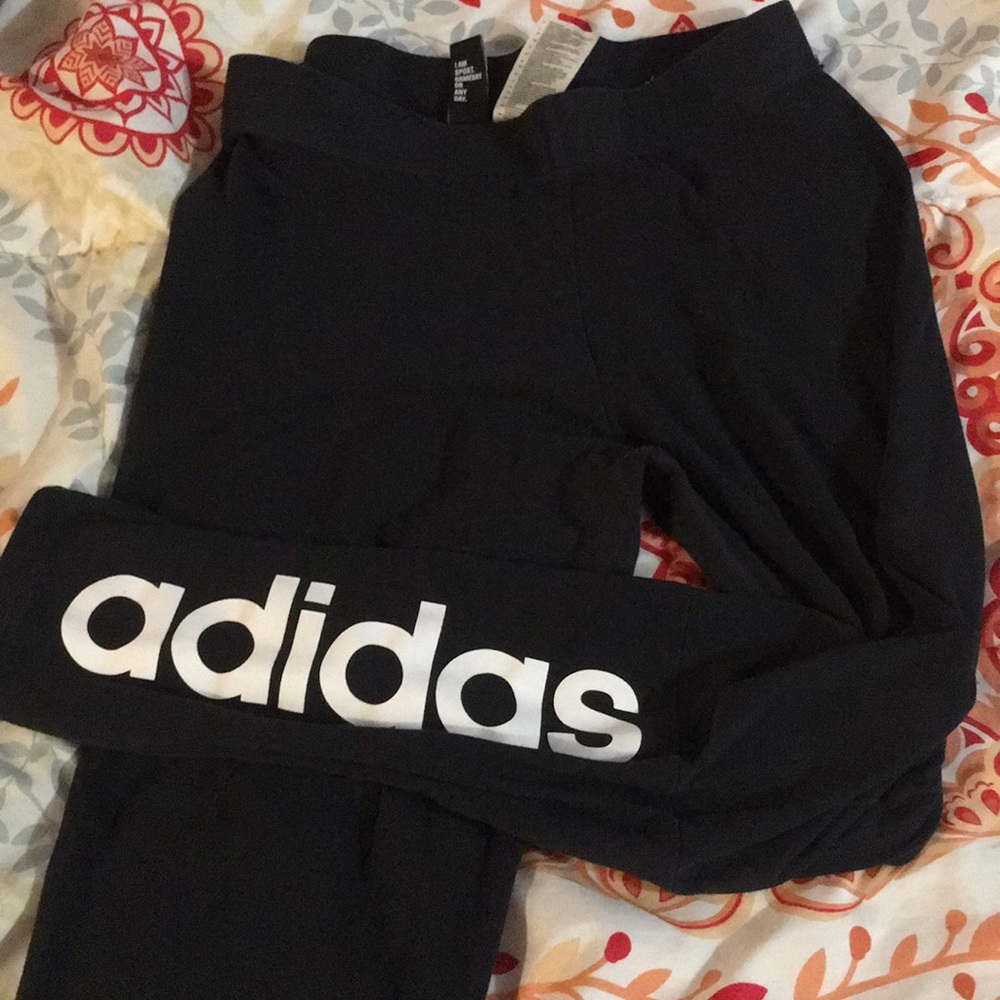 Black Adidas leggings